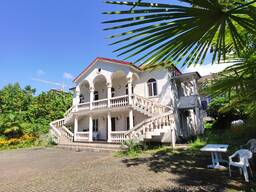 Budget hotel rooms in Makhinjauri