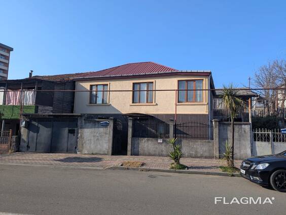 Двухэтажный дом в Батуми