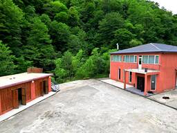 Ресторан на реке в живописном горном регионе Озургети, Гурия