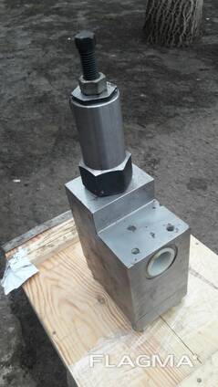 Гидрозамки и тормозные клапана автокранов продажа в Грузии