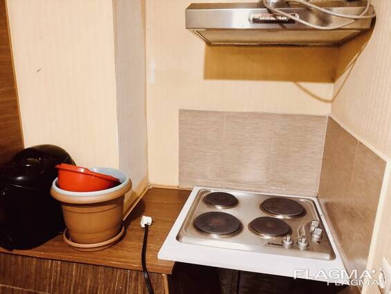 Коммерческая площадь