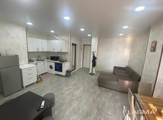 Сдается 2-комнатная квартира, 60 м², Батуми, 1 переулок Ангиса, 23