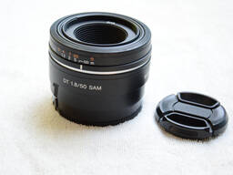 Портретный объектив Sony 50 mm