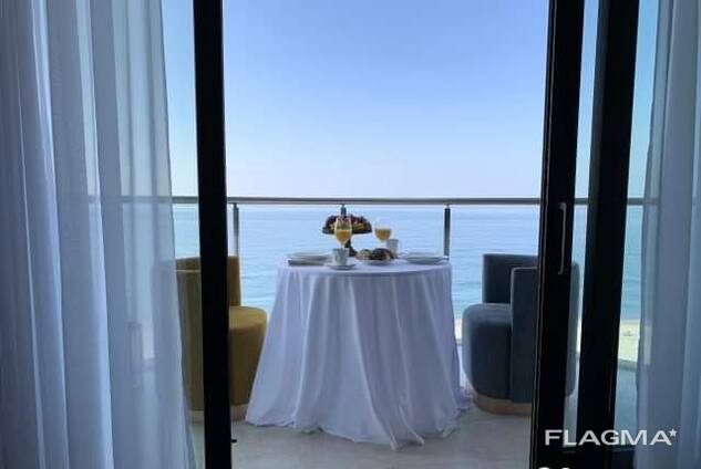 В Батуми на первой линии моря, на пляже/apartments in Batumi on the first line of the sea