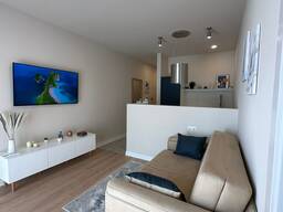 Продается 2-х комнатная квартира 39.7 кв. м жк Black Sea Towers блок B.