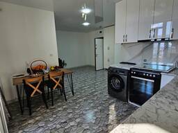 Продается 2-комнатная 48 кв. м квартира на улице Кетеван Цамебули 4, Батуми