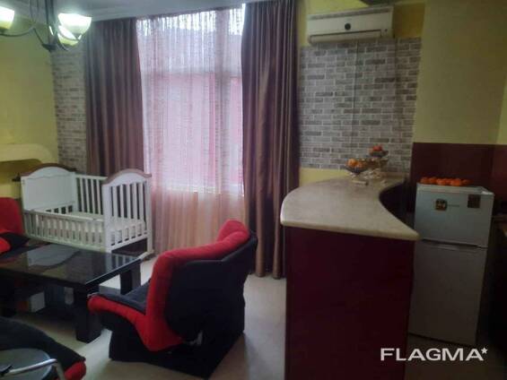 Продается 2-комнатная квартира с отдельной спальней