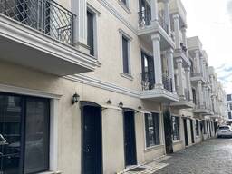 Продается 3х этажная вилла-таунхаус в Батуми