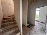 Продается частный дом с 5 спальнями в черном каркасе - фото 2