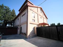 Продается Частный Дом в Стиле Модерн в Тбилиси.