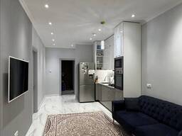 Продается квартира с 3 спальнями на берегу моря в Батуми