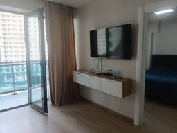 Продается квартира с отдельной спальней на берегу моря в Батуми