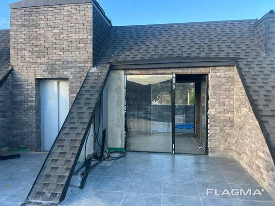 Продается шикарный пентхаус площадью 300, 5 кв. м в Тбилиси