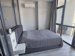 Продается в New Line с видом на порт и горы!