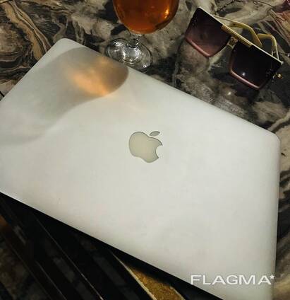 Продам MacBook Air 13