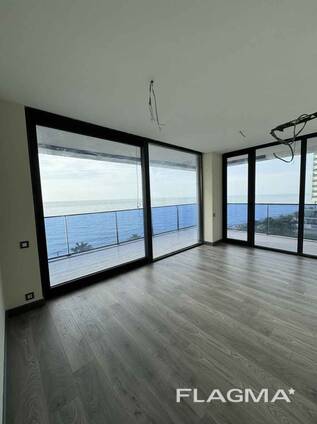 Продаётся квартира у моря с панорамным видом и двумя террасами