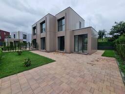 В продаже готовый дом в Villa Park