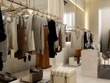 Шоурум по продаже одежды и косметики - photo 3