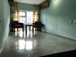 Срочно продаётся дом 4 Этажа, в Батуми, возле собора.