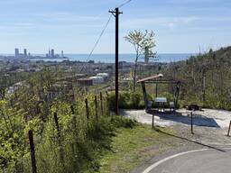 В Батуми, с видом на море и горы, продается не сельхозназначения земля.