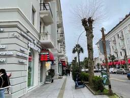 В продаже трёхкомнатная квартира, расположенная в самом центре Старого Батуми