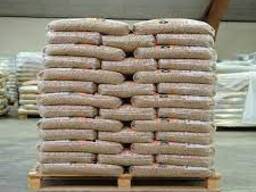 Wood Pellets / Europe Wood Pellets DIN PLUS / Wood Pellets 15kg bags